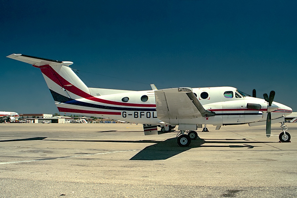 Chile suma cinco King Air para el sur extremo; Brasil asigna 875 millones al Ejército para 2027