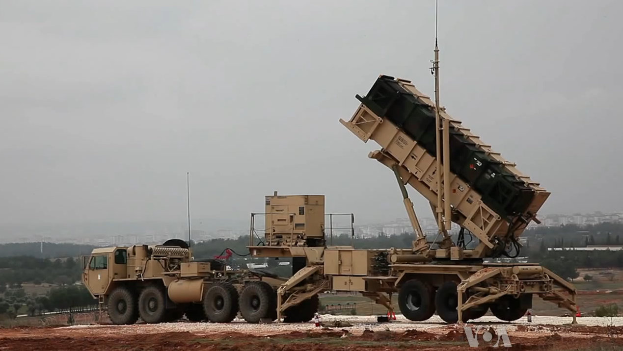 España reconoce dificultades para sostener el programa Patriot por la presión de la demanda global