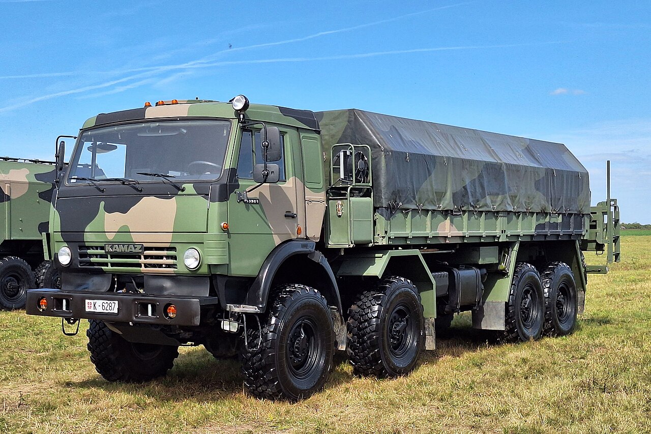 Rusia suma más sistemas Pantsir-S mientras un avión de guerra electrónica de la USAF opera cerca de Kaliningrado