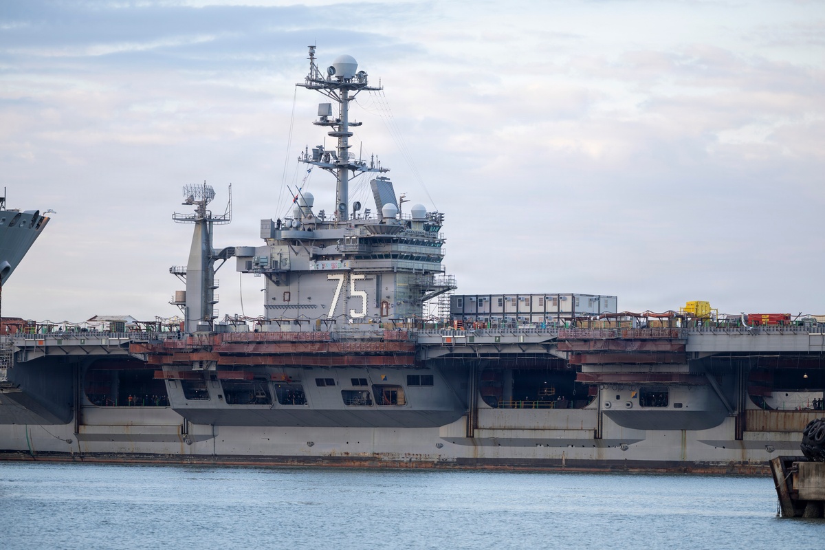 La Marina estadounidense pierde dos portaaviones en una semana: el Truman entra en dique y el Eisenhower regresa a puerto tras un accidente
