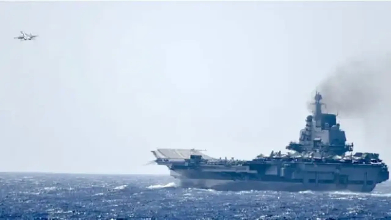 China construye una isla militar en el mar de China Meridional y avanza en su cuarto portaaviones nuclear