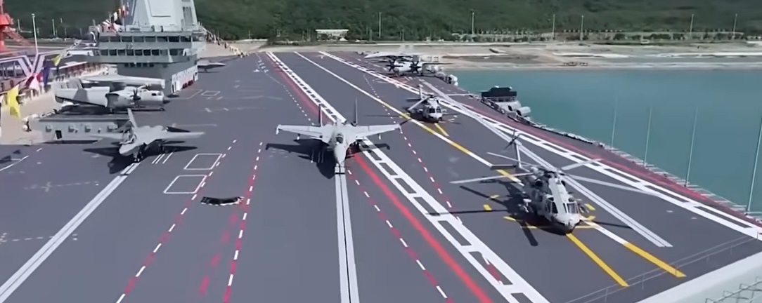 China construye una isla militar en el mar de China Meridional y avanza en su cuarto portaaviones nuclear