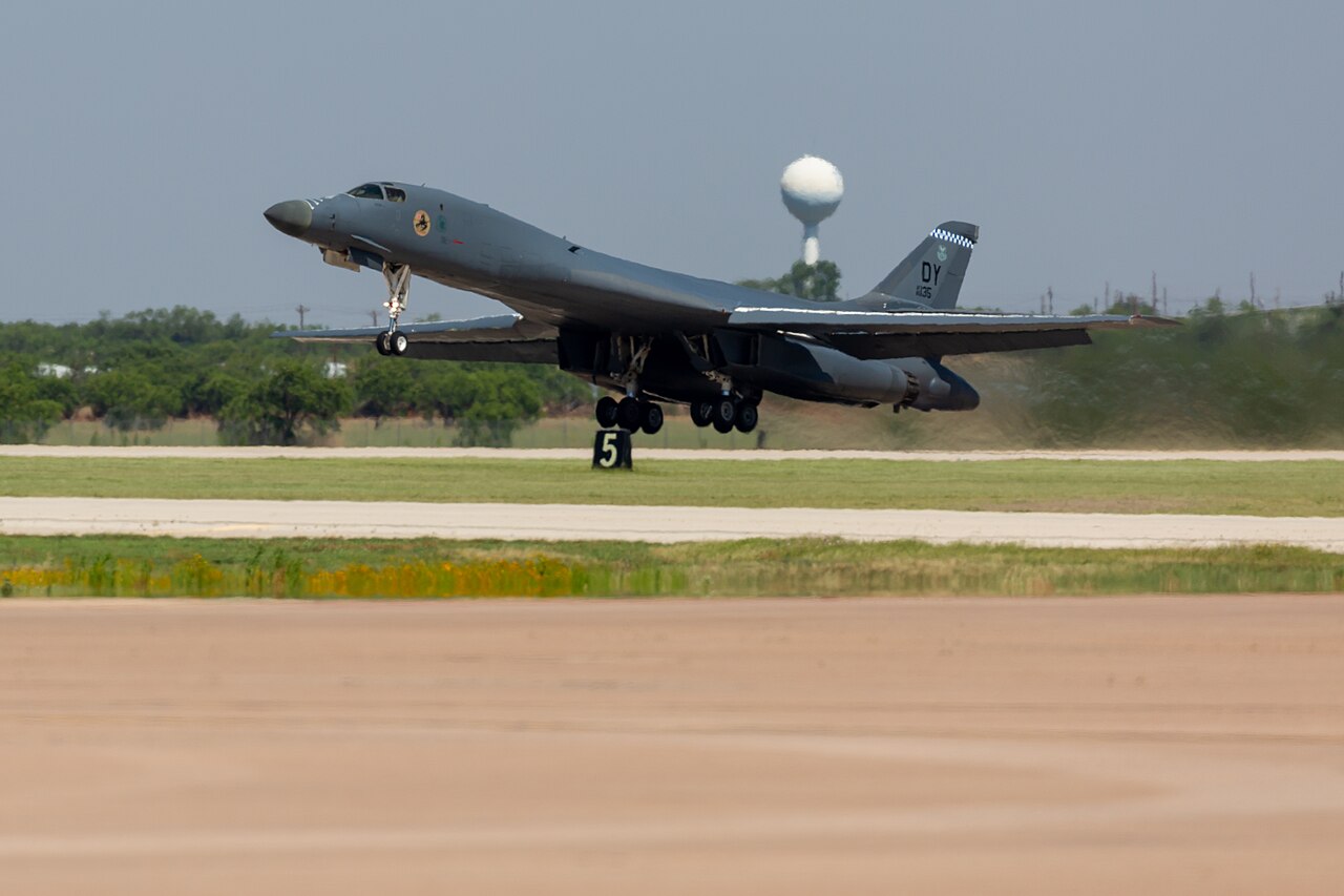Los B-1B abandonaron su base en el Reino Unido y exponen una vulnerabilidad ignorada de la Fuerza Aérea estadounidense