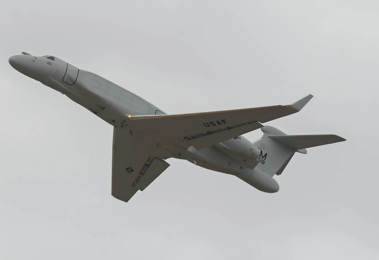 Rusia suma más sistemas Pantsir-S mientras un avión de guerra electrónica de la USAF opera cerca de Kaliningrado