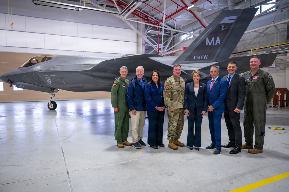 El F-35 en dos frentes: Finlandia incorpora sus primeros cazas mientras la cadena logística vuelve a dar señales de alarma