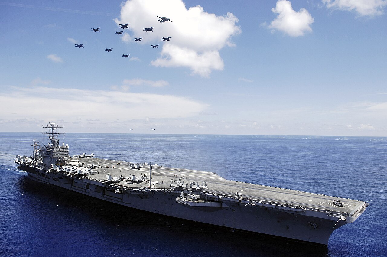 El portaaviones que más combatió en el conflicto con Irán también revela la mayor vulnerabilidad de la flota naval estadounidense