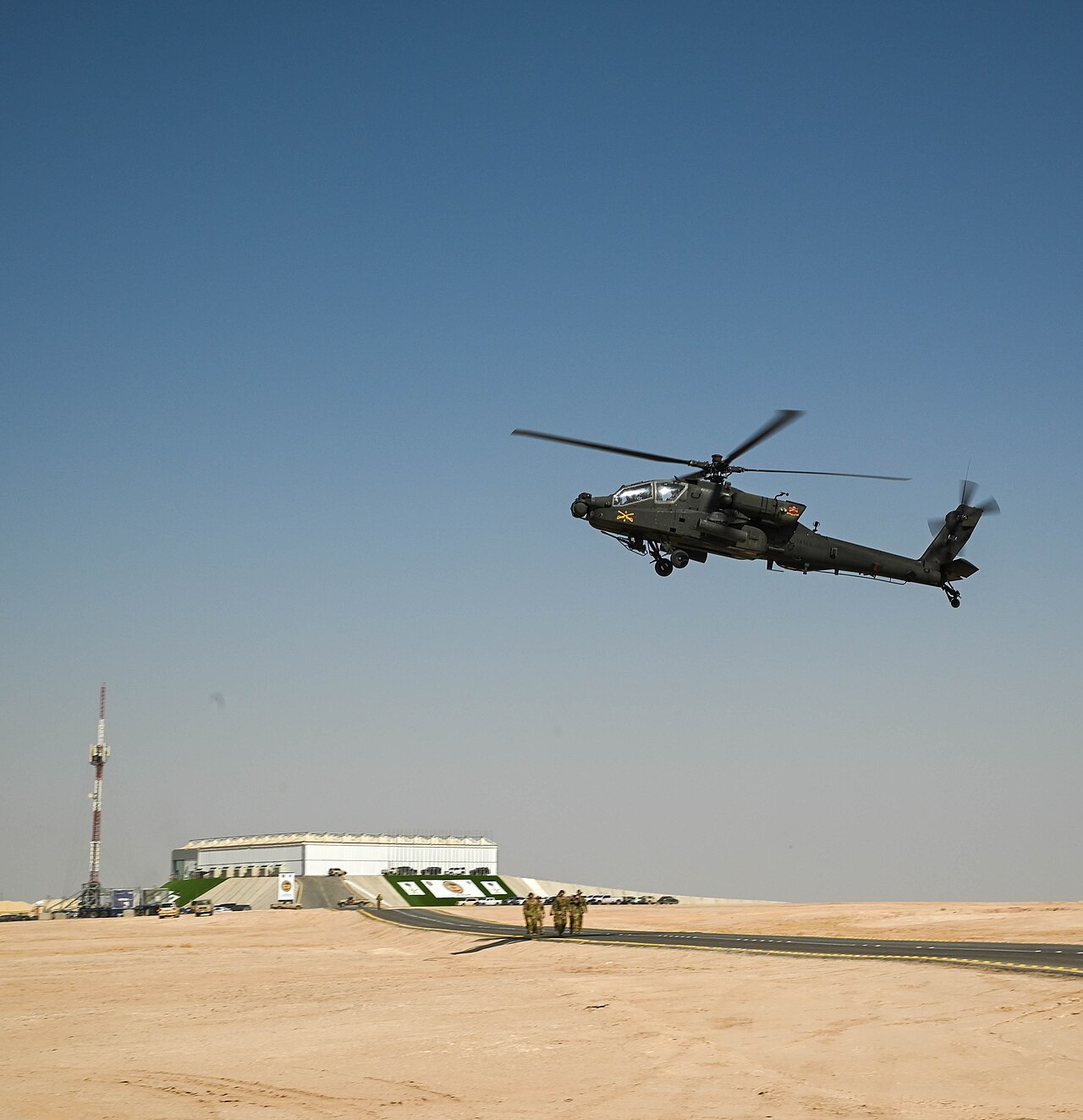 Arabia Saudita planea una ofensiva terrestre para romper el control hutí sobre el Mar Rojo