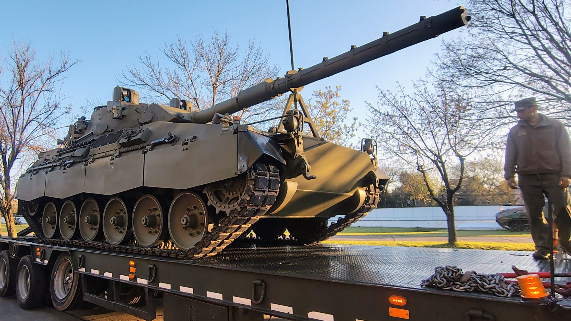 El Ejército presenta su segundo escuadrón de tanques TAM 2C-A2 en Magdalena